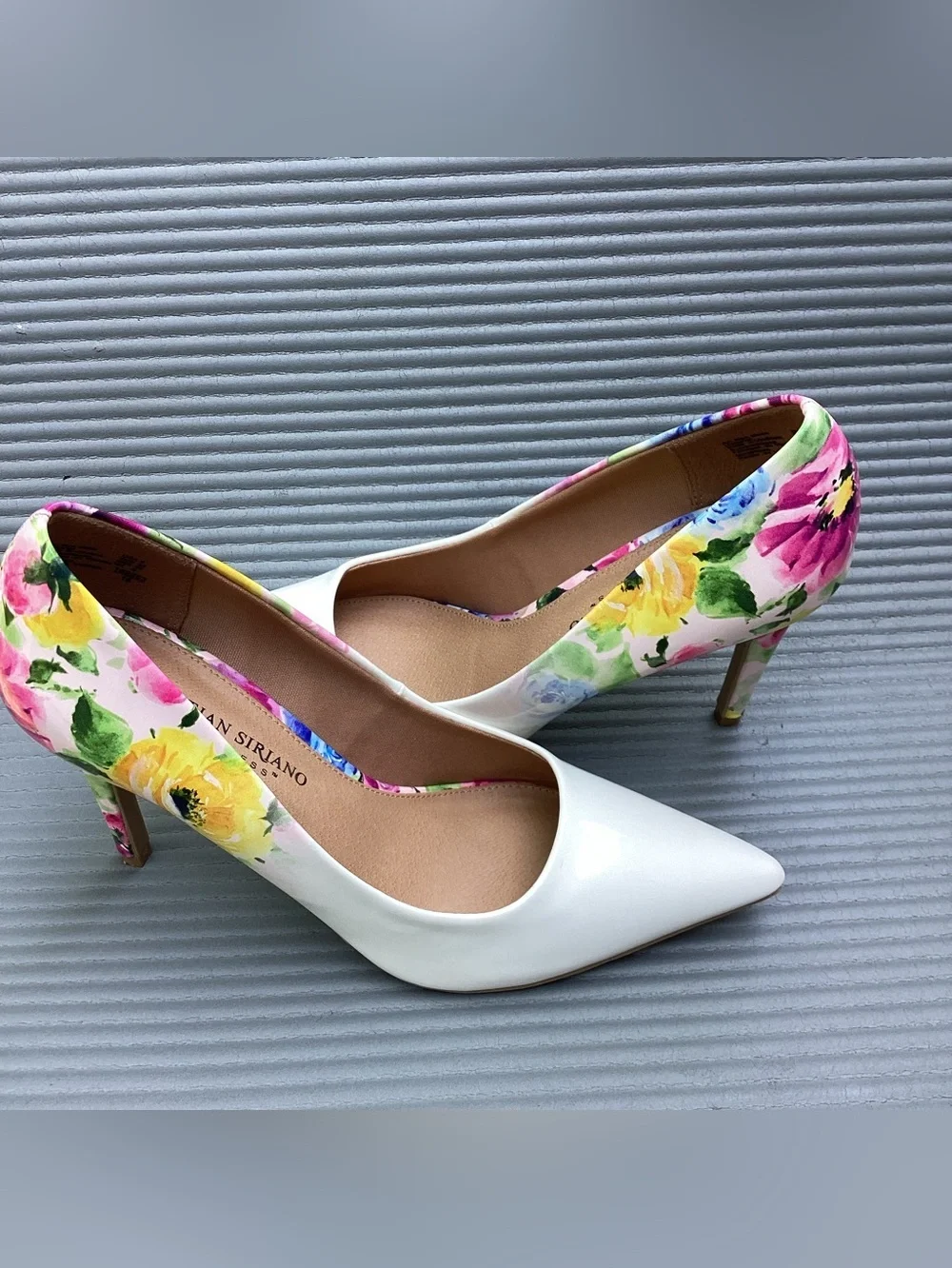 Christian Siriano White Floral Patent Pointed-Toe Pumps